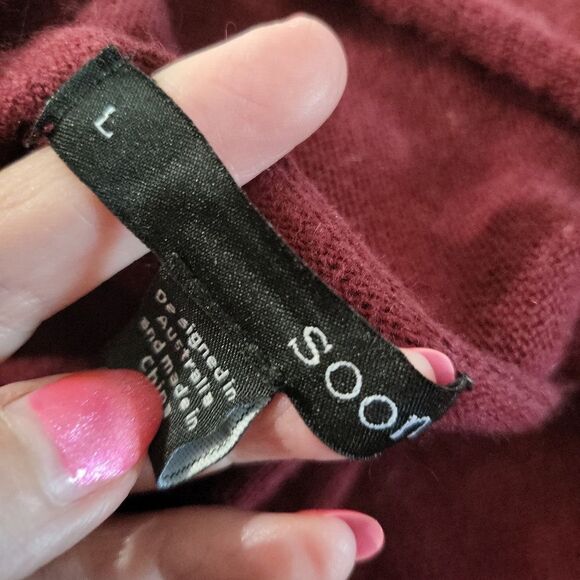 Women's V-Neck Sweater - Burgundy - Picture 6 of 7